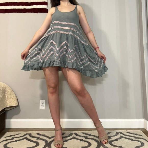 Free People Dresses & Skirts - Free People mini dress Small